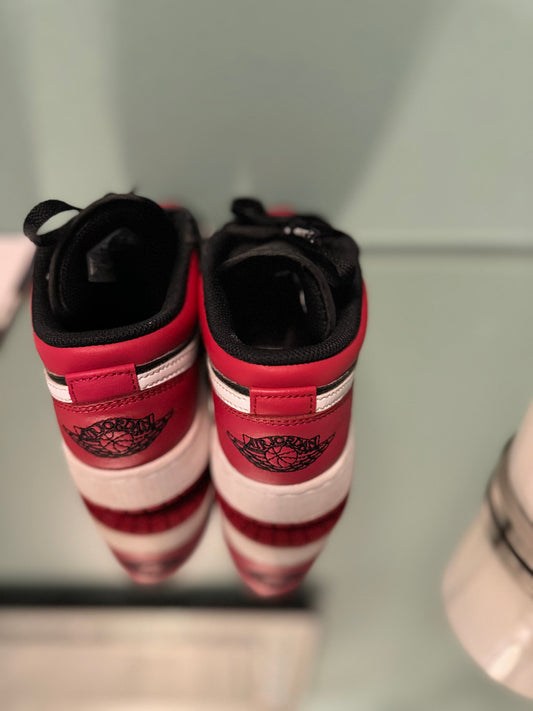 Jordan 1's - Size 4